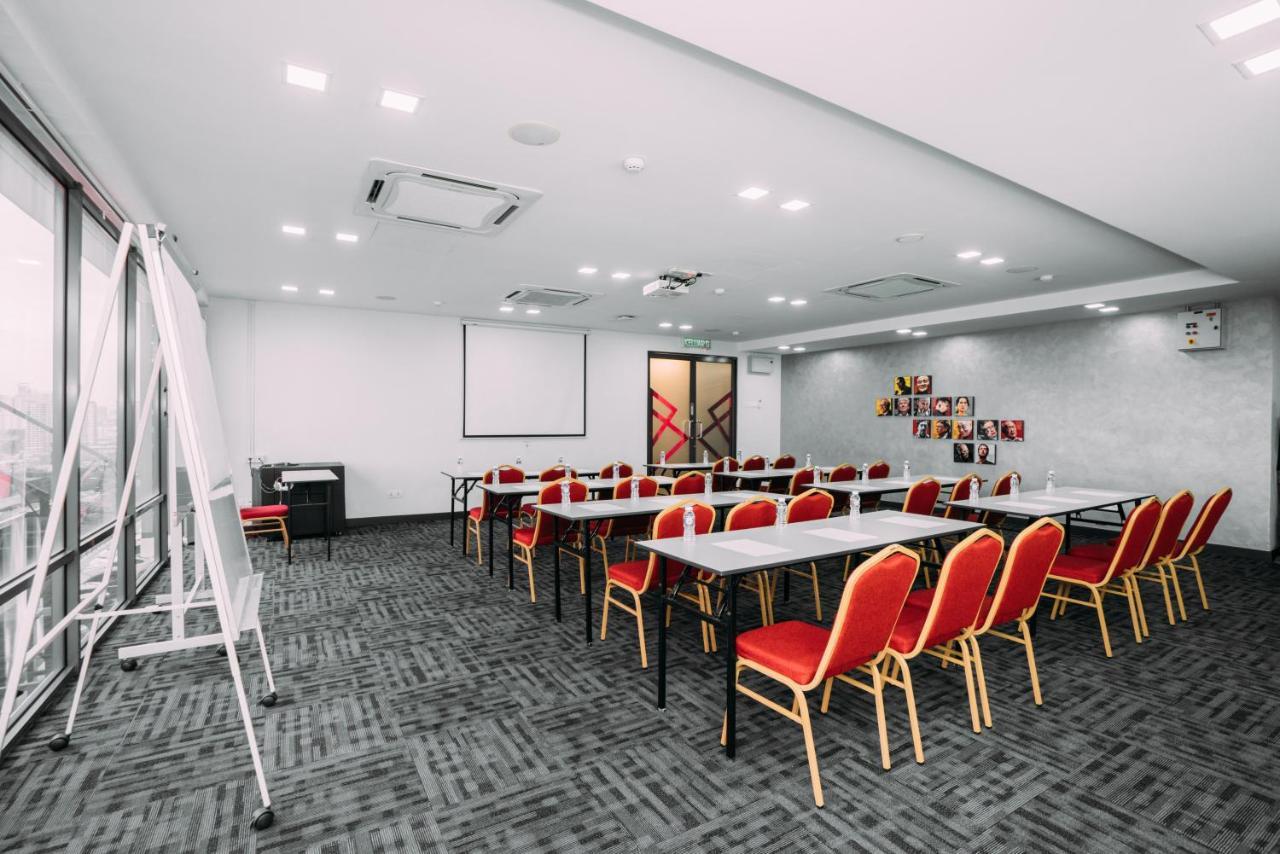 B Lot Hotel Kuala Lumpur Buitenkant foto