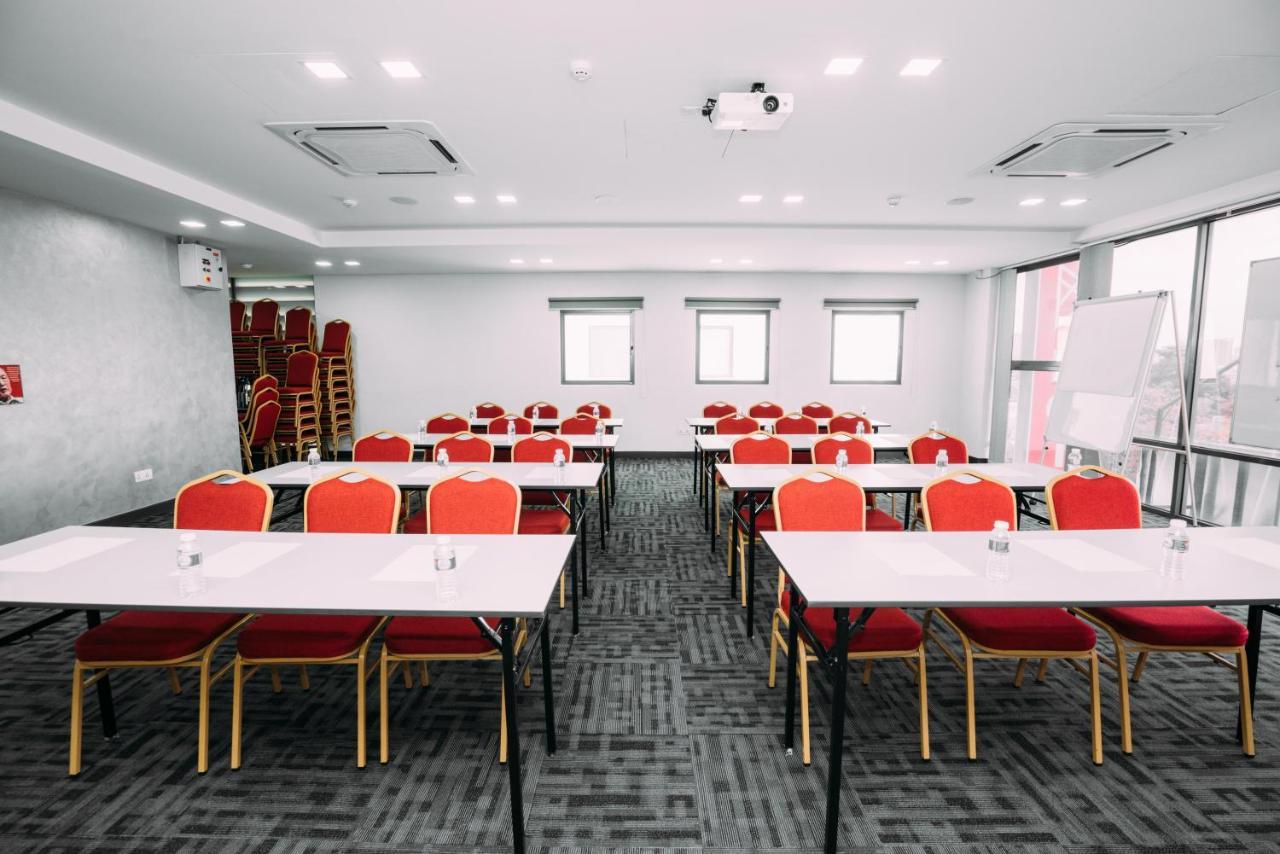 B Lot Hotel Kuala Lumpur Buitenkant foto